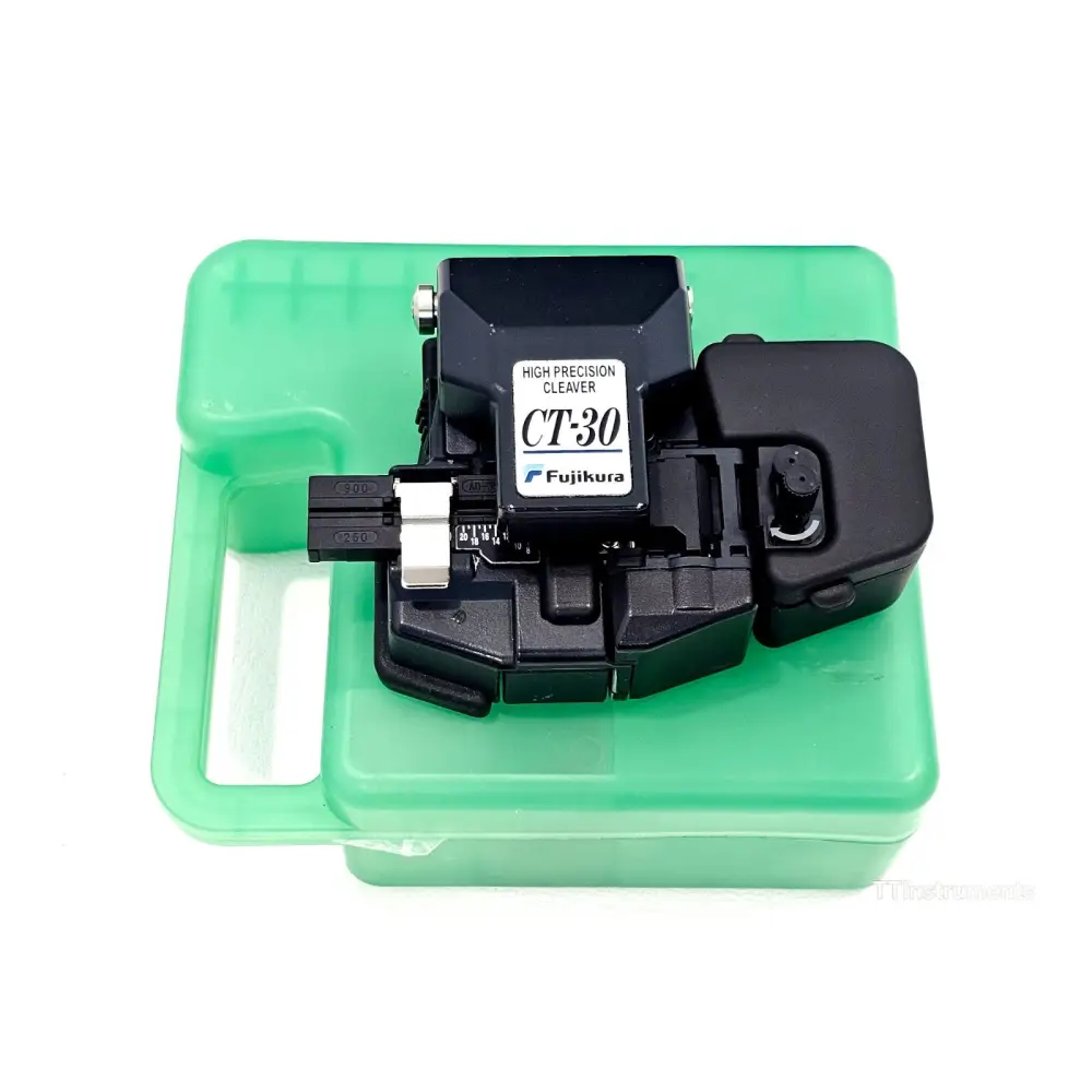 Fujikura CT-30 high precision fibre cleaver with AD30A guide plate and carry case, new blade fitted