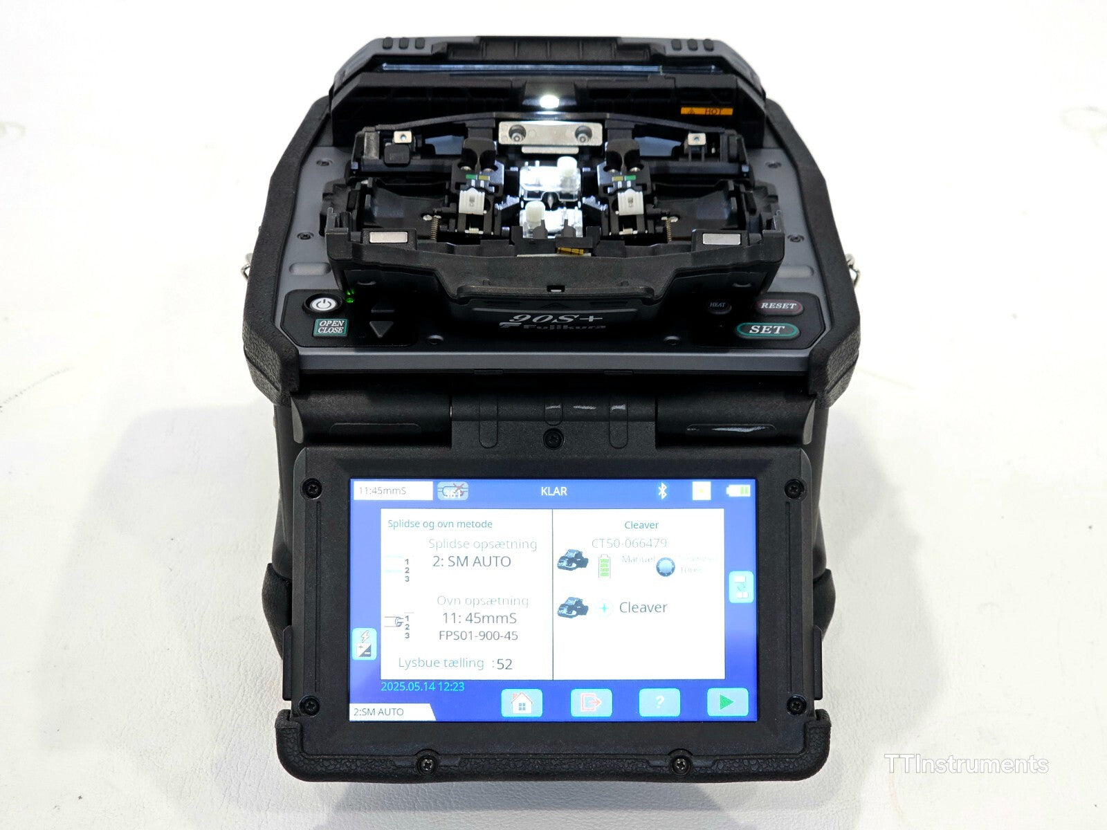 Calibrated Fujikura 90S+ Core Alignment Fusion Splicer + CT-50 Cleaver ARC 5469