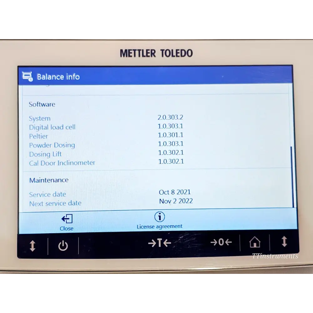 Mettler Toledo QS3 Sample Changer with sample vessels loaded on carousel