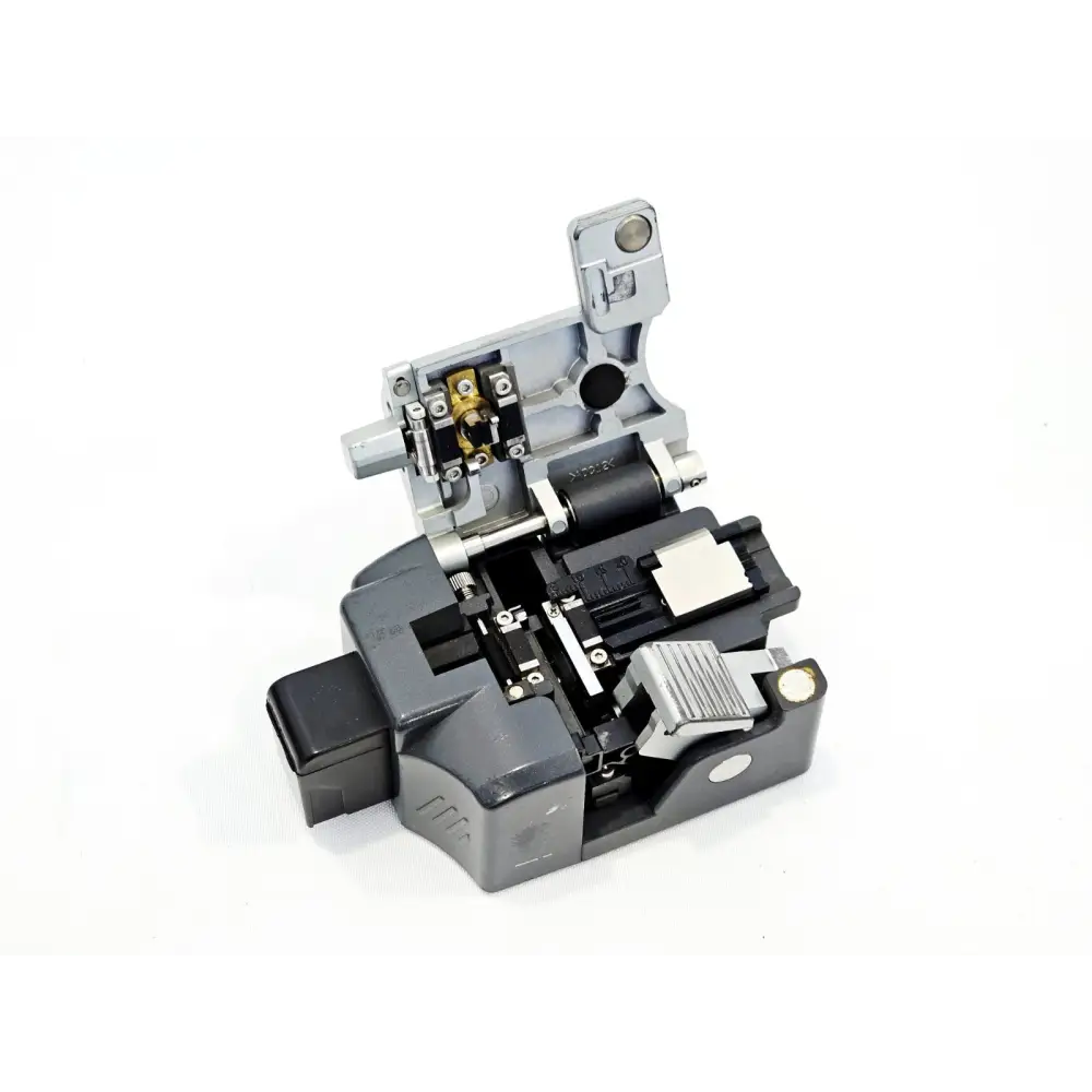 Fitel S325A precision fibre cleaver top view showing blade and clamping mechanism