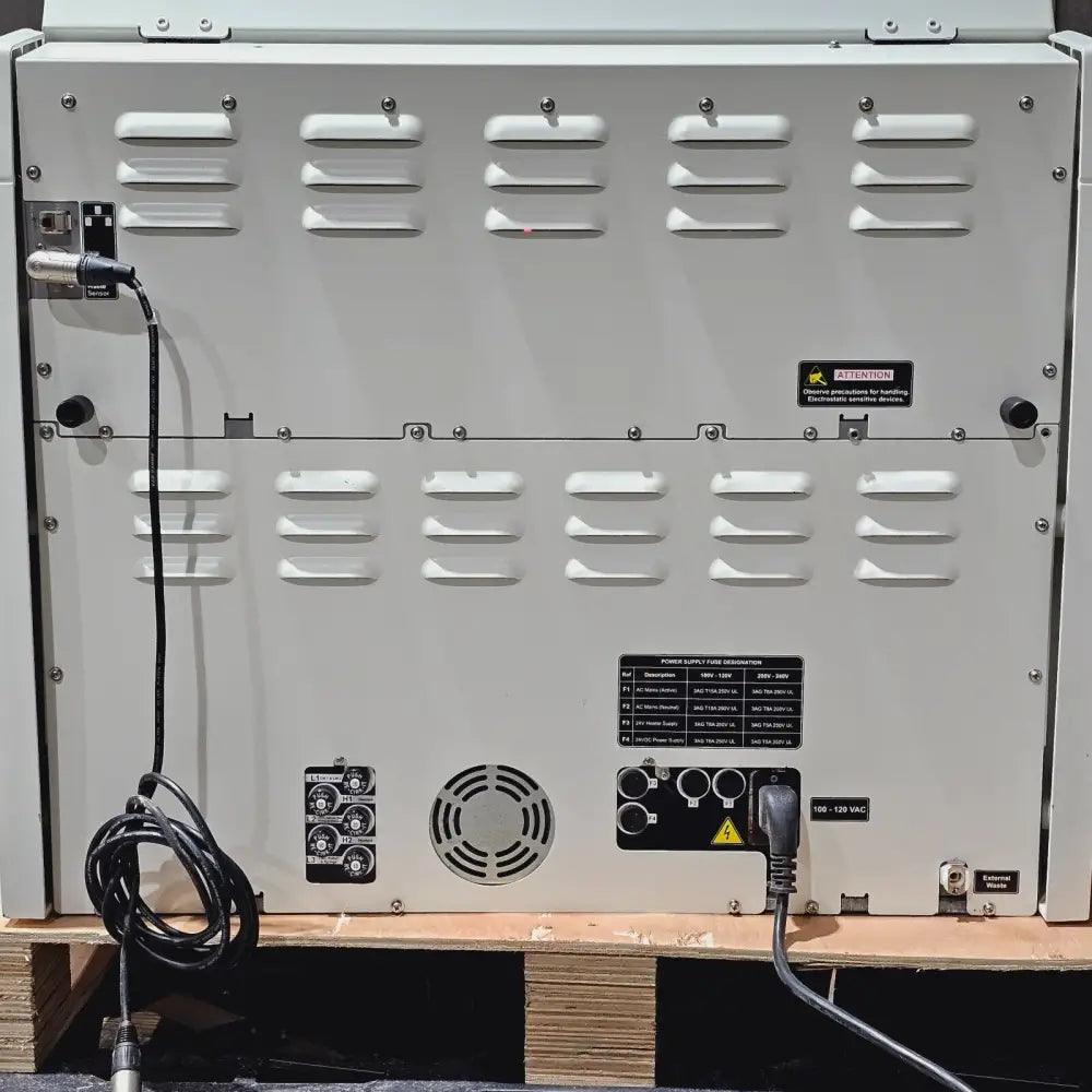 Leica Bond-Max internal tray and reagent handling system detail