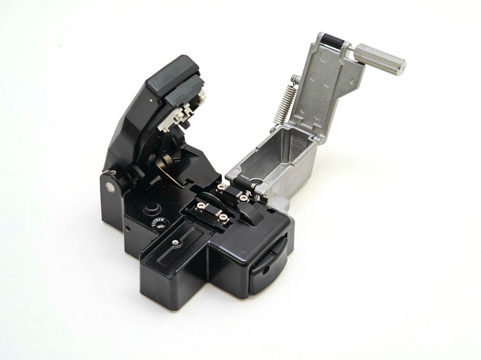 Fujikura 12S SM MM Fiber Fusion Splicer + CT-06 Cleaver & Fiber Holders ARC 1426