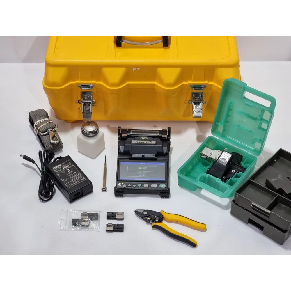 Fujikura FSM-12S SM MM fusion splicer front view showing LCD display and fibre loading bay