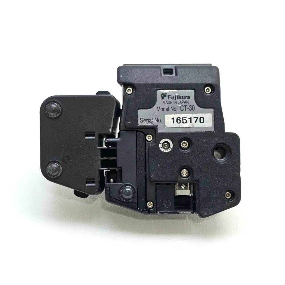 Close-up of Fujikura 12S V-groove alignment system and electrode tips