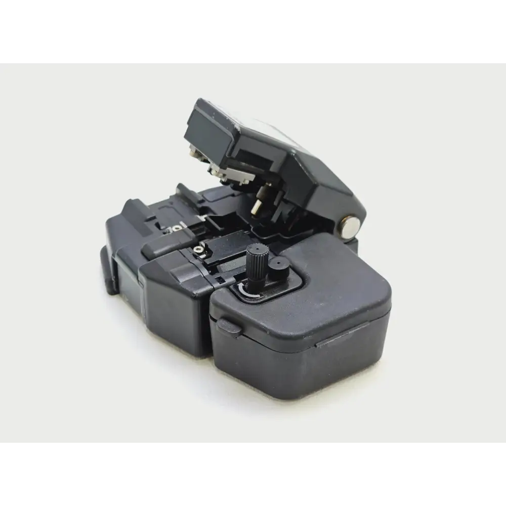 Fujikura 12S fusion splicer keypad and control interface close-up
