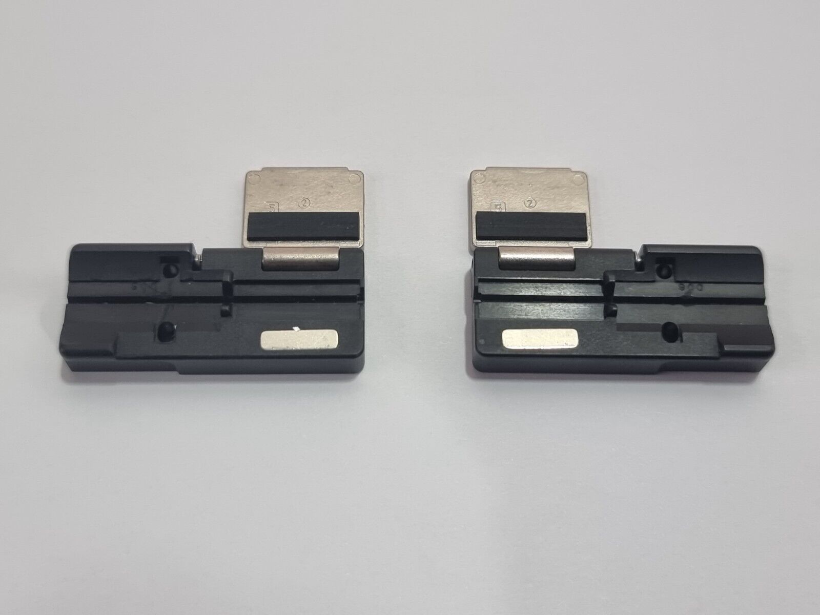Fujikura 12S SM MM Fiber Fusion Splicer w/ CT-06 Cleaver & Fiber Holders FSM 12S