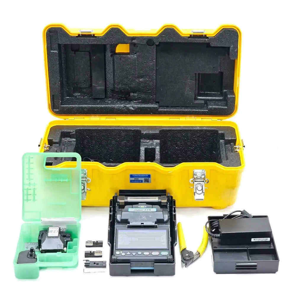 Fujikura 22S fusion splicer front view showing 4.7 inch colour LCD monitor