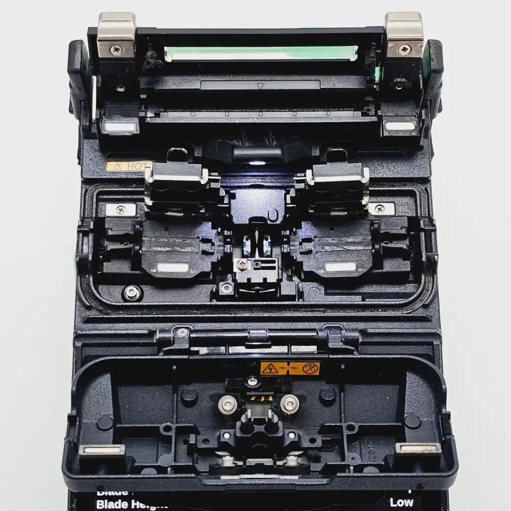 Fiber stripper tool included in the Fujikura FSM-22S splicer kit