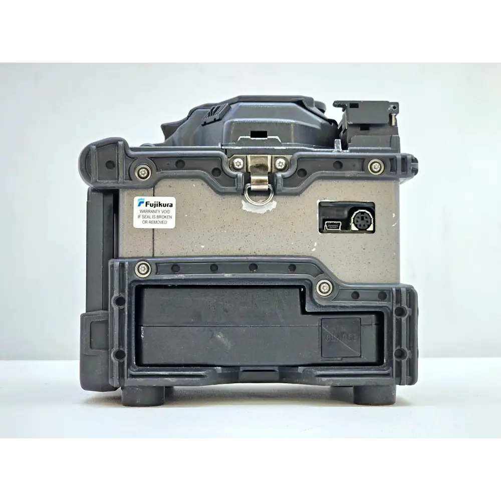 Fujikura FSM-60S electrode and splicing chamber close-up view