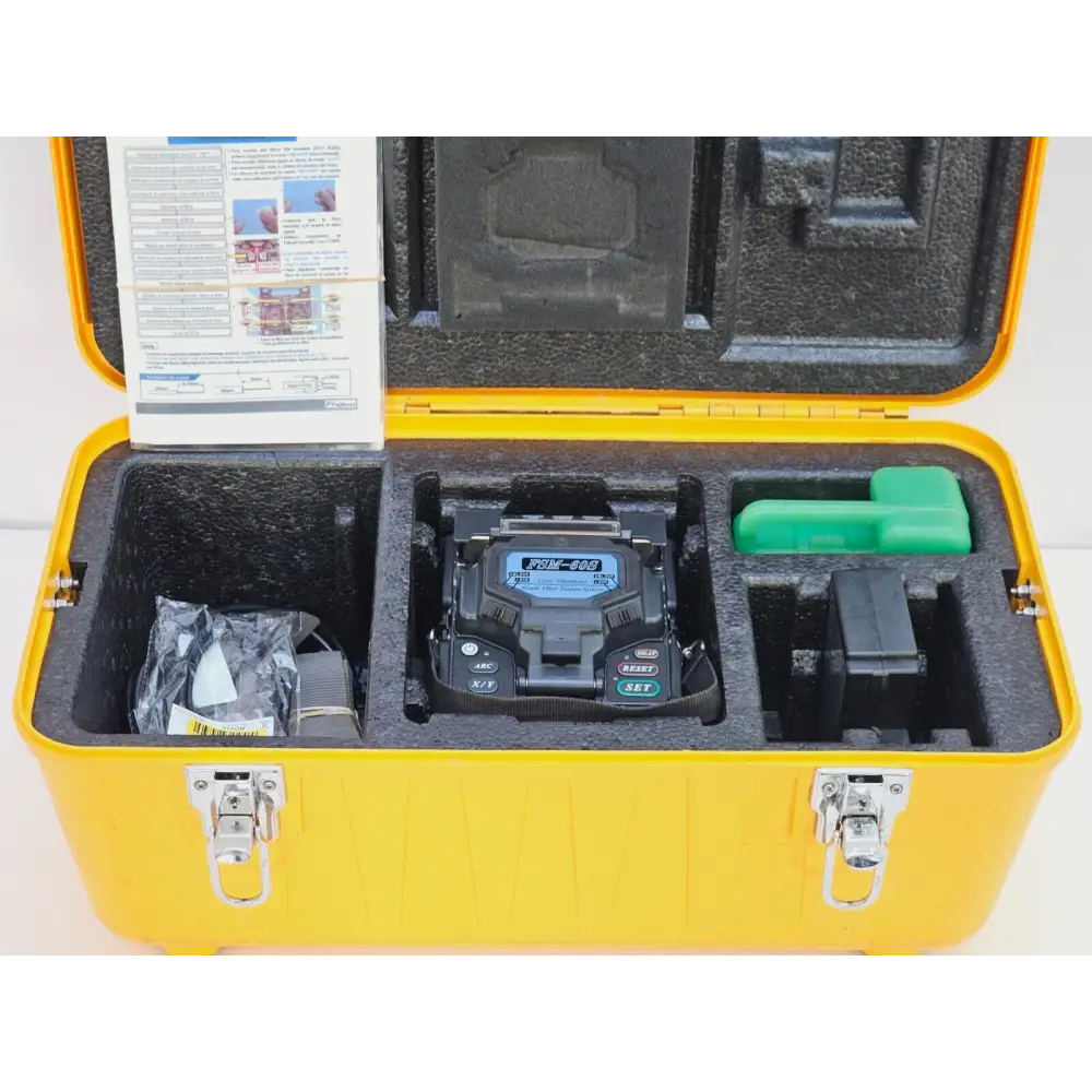 Fujikura FSM-60S full kit including splicer, CT-30 cleaver, charger, adapter and case