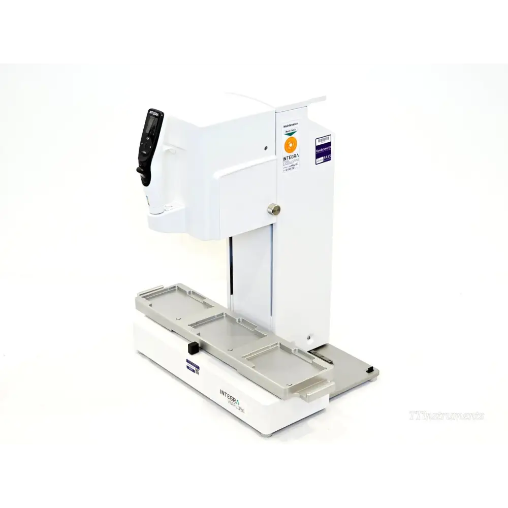 VIAFLO 96 pipette with 125 µl pipetting head (6102) attached
