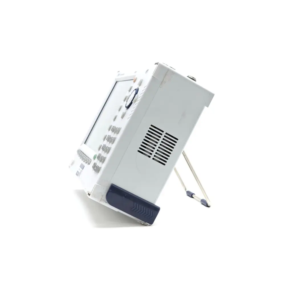 JDSU JD745A CellAdvisor display showing cable and antenna measurement screen