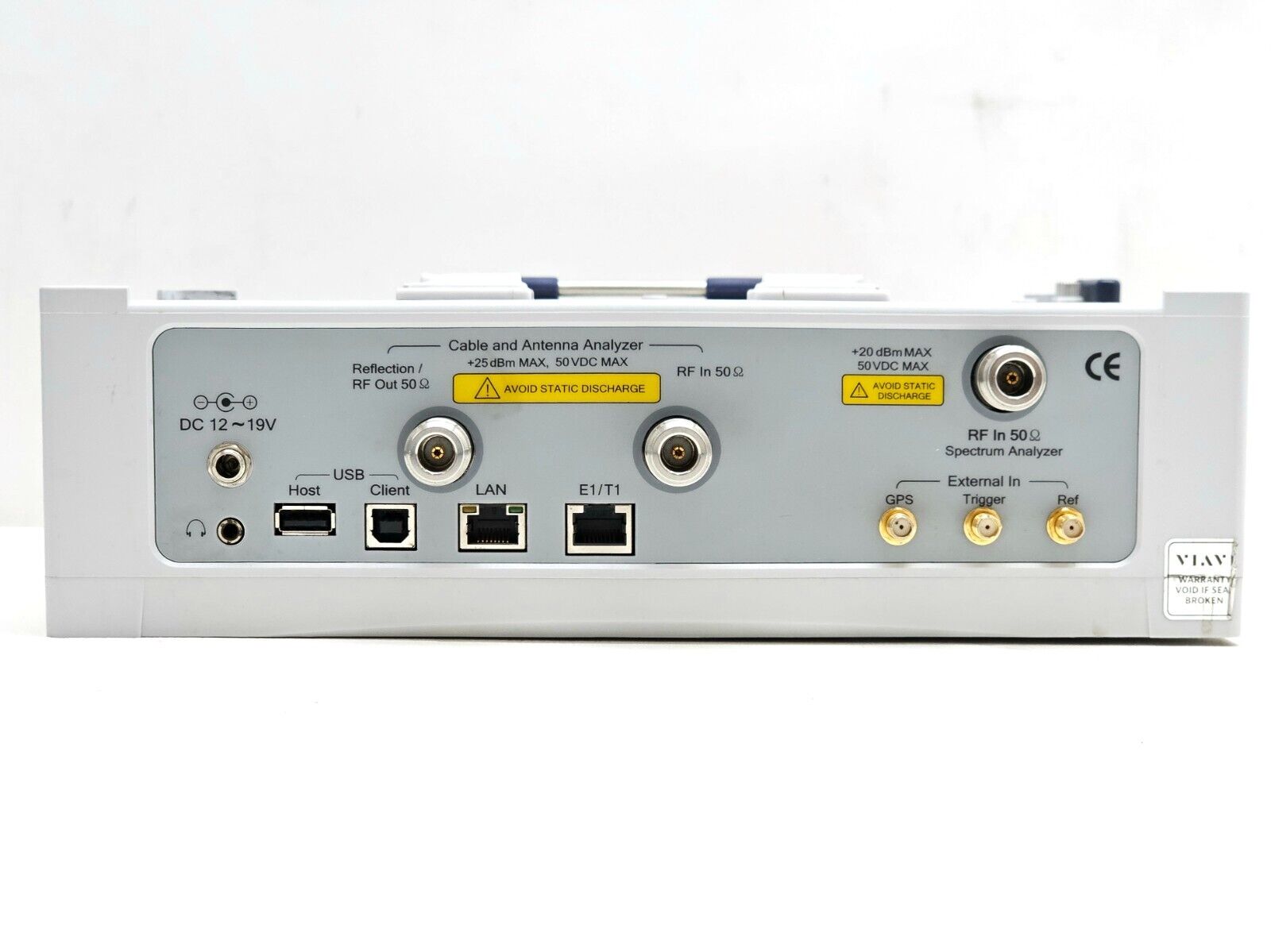 JDSU JD745A CellAdvisor Base Station Analyzer 4 GHz w/ Opt. 1/4/5/6/7 + Accessor