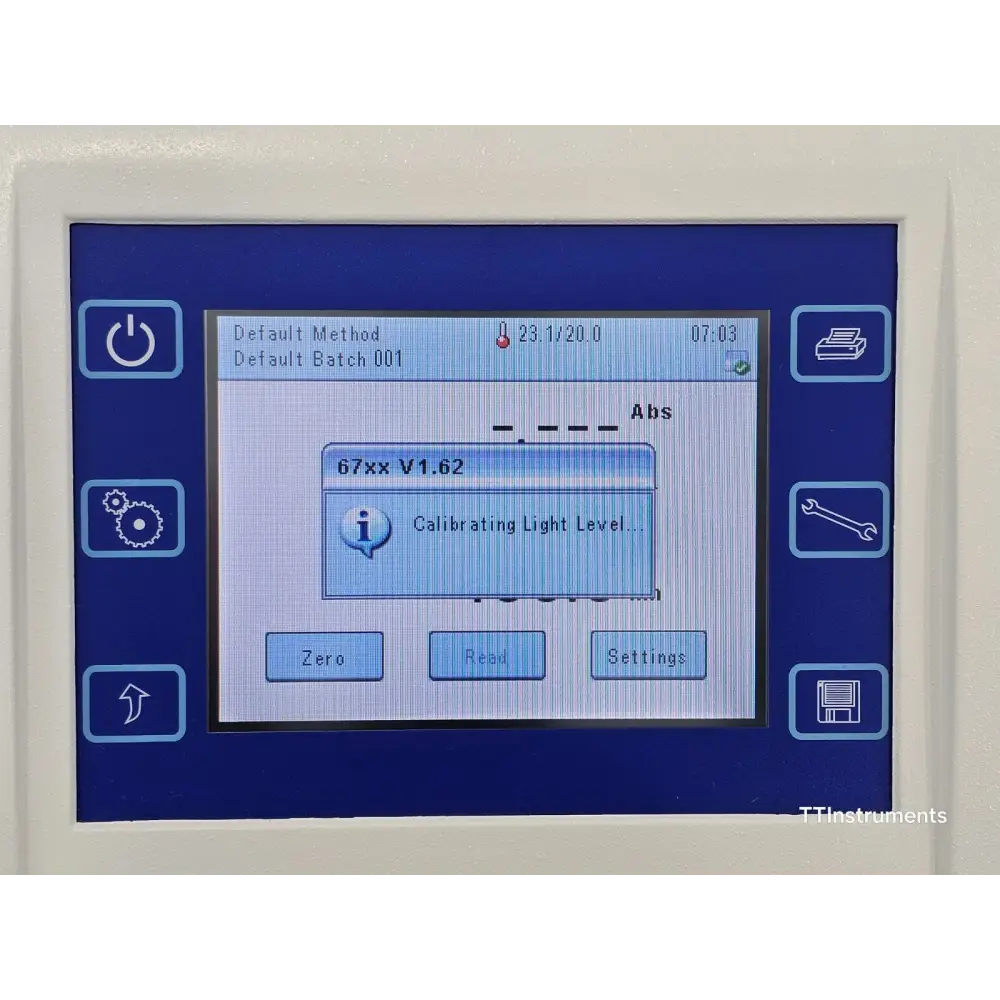 Jenway 6715 spectrophotometer screen showing self-test diagnostics pass result