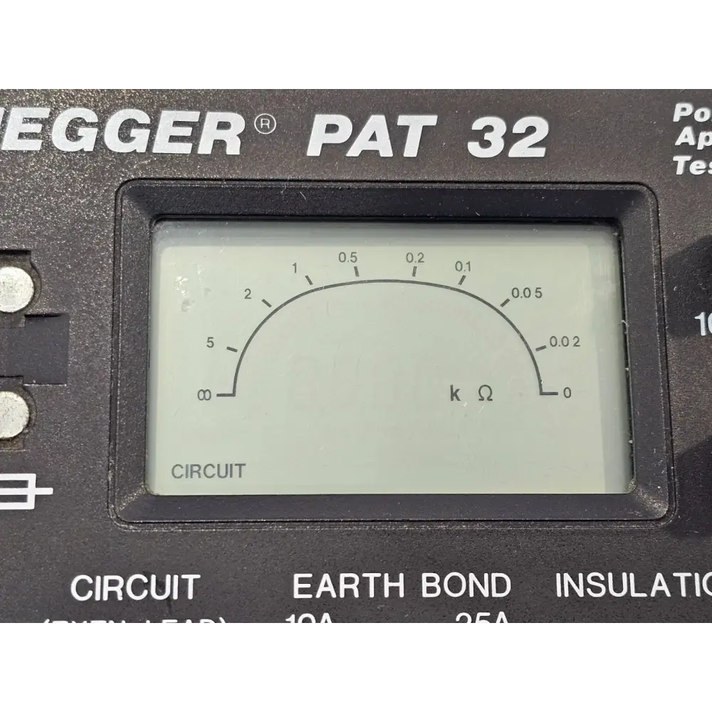 Megger PAT32 PAT tester test lead connection terminals and crocodile clip earth bond lead detail