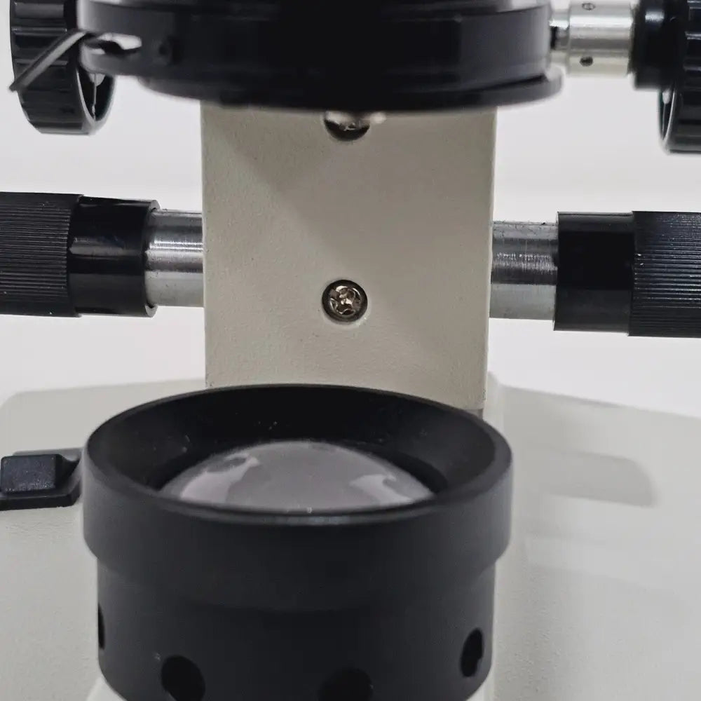 Sub-stage illumination assembly and condenser unit of compound laboratory microscope