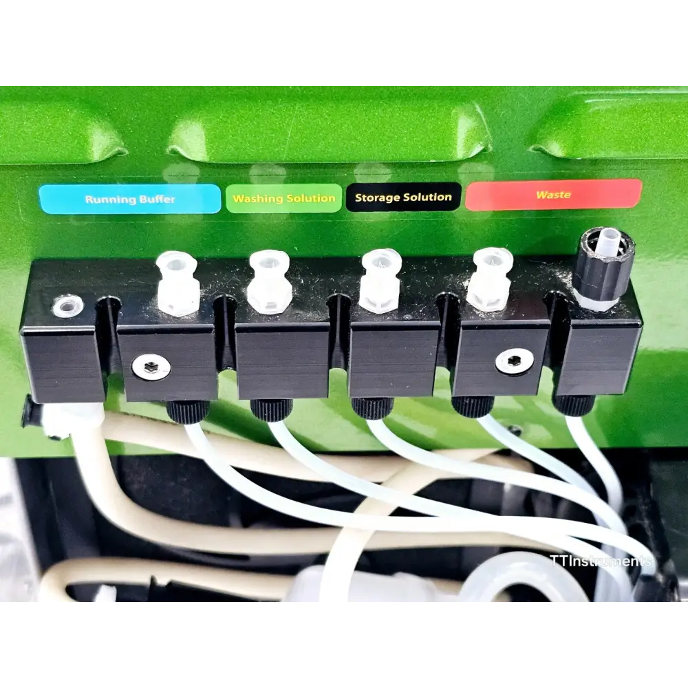 MACSQuant Analyzer 10 fluidics compartment and sheath fluid connection area