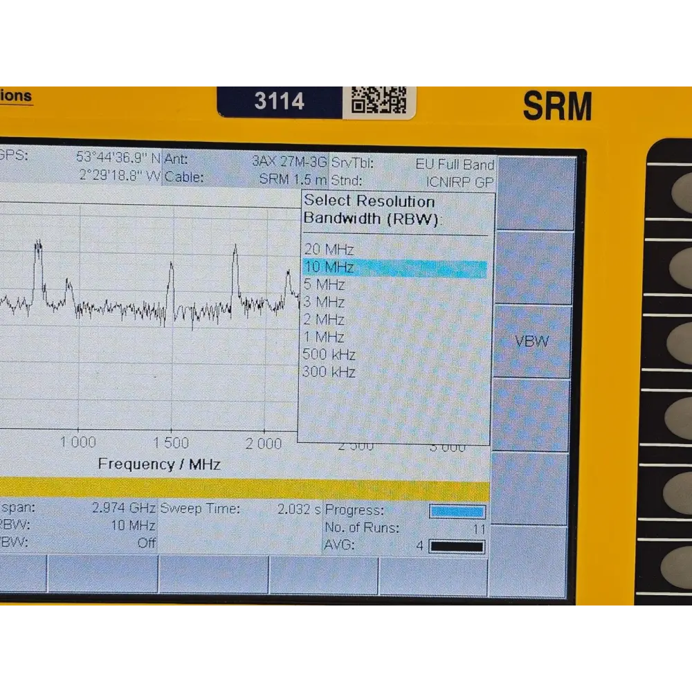 Narda SRM-3006 display showing Level Recorder mode with peak and RMS field strength traces