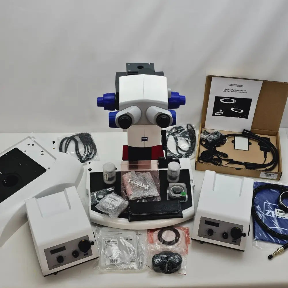 Zeiss CL 1500 HAL cold light source unit with LCD brightness display and 9 mm fibre optic output