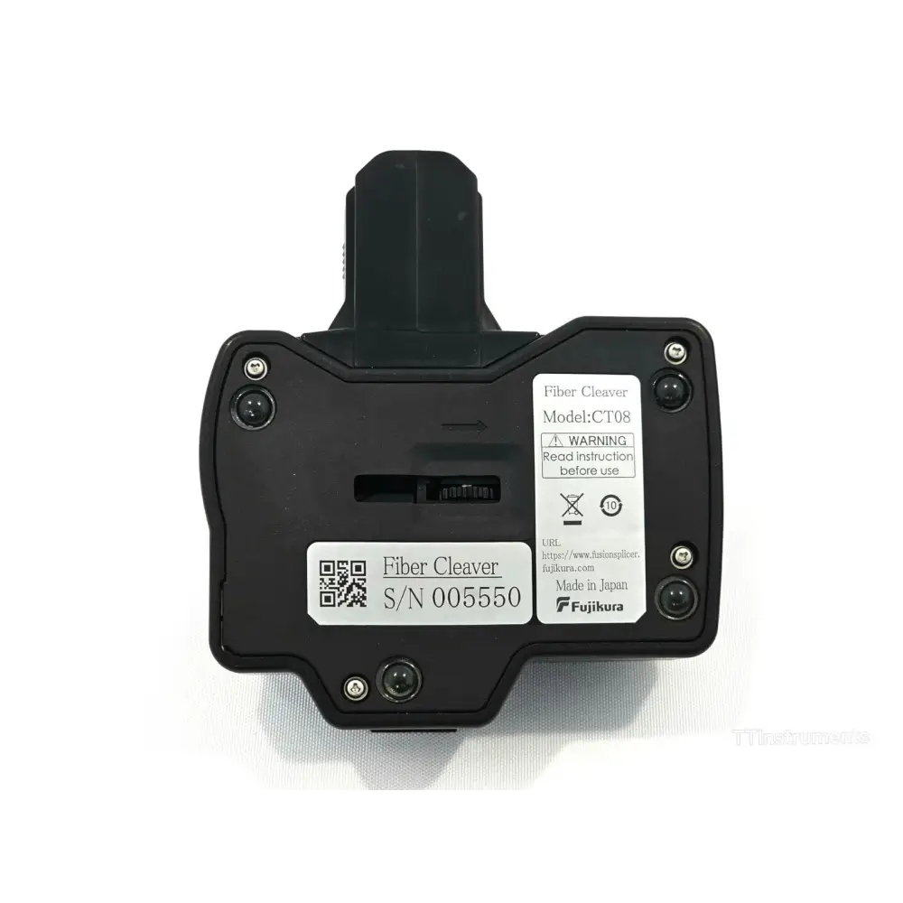 Fujikura 31S fusion splicer with fiber holder set, AC adapter, and USB charging cable accessories