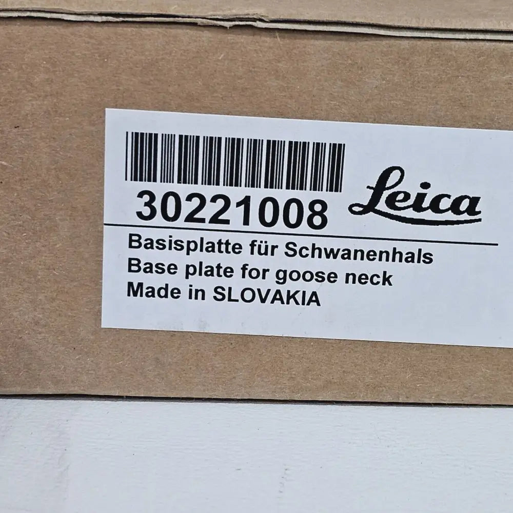 Leica Ivesta 3 Greenough microscope focus drive knobs and coarse focus detail