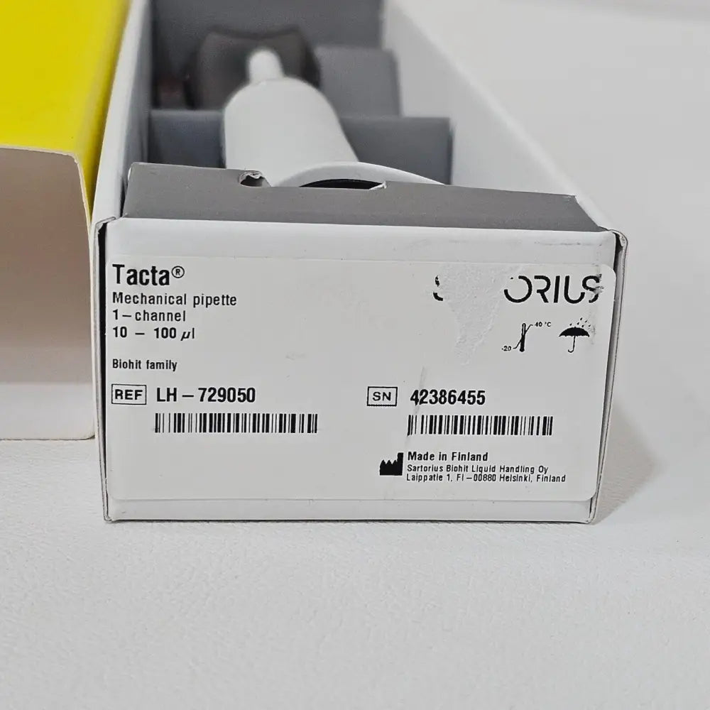 Sartorius Tacta LH-729050 close-up of 4-digit numerical volume display set to 100ul