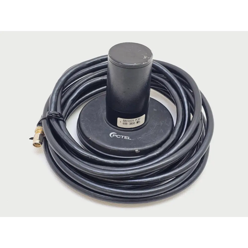 PCTEL IBflex 08900S RF antenna input ports and dual RF port connection detail close-up