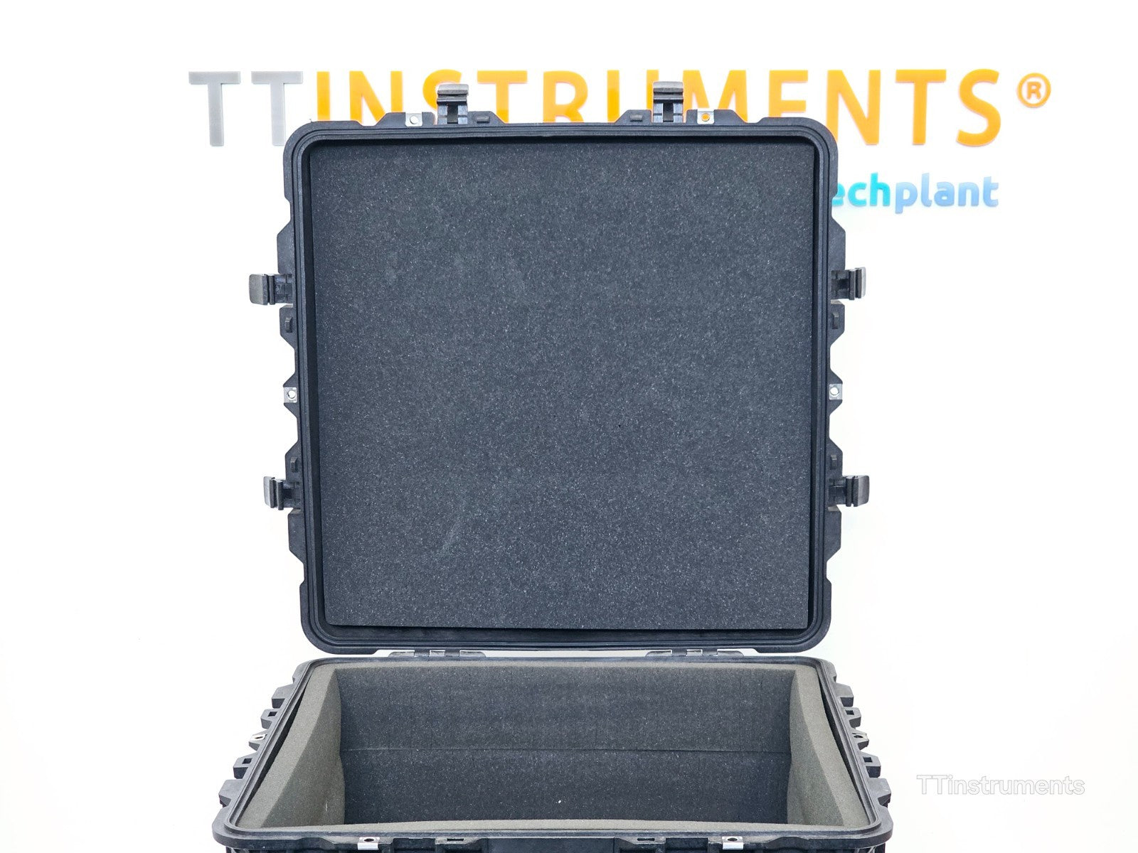 Pelican 0370 Carry Case with Foam