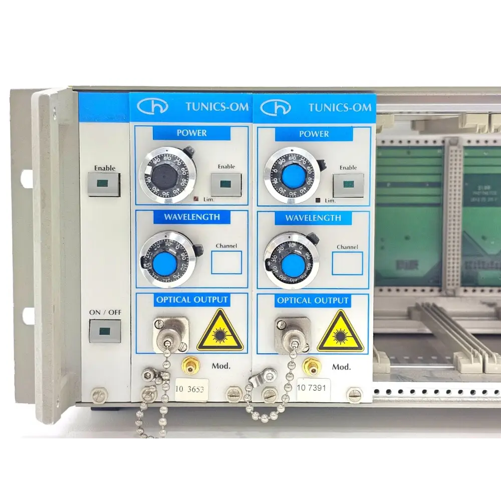 Photonetics TUNICS-OM 3642 tunable laser source full unit overview on bench