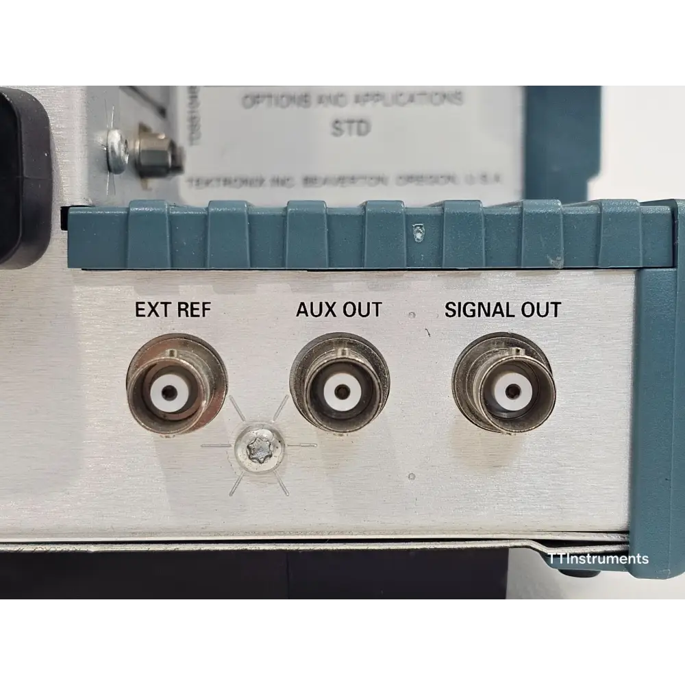 Tektronix TDS5104B BNC channel input connectors close-up