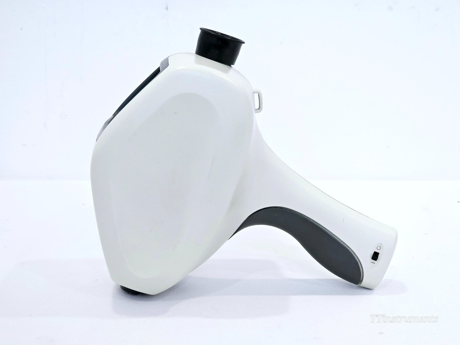 Reichert PT100 slit lamp adapter accessory included in sale