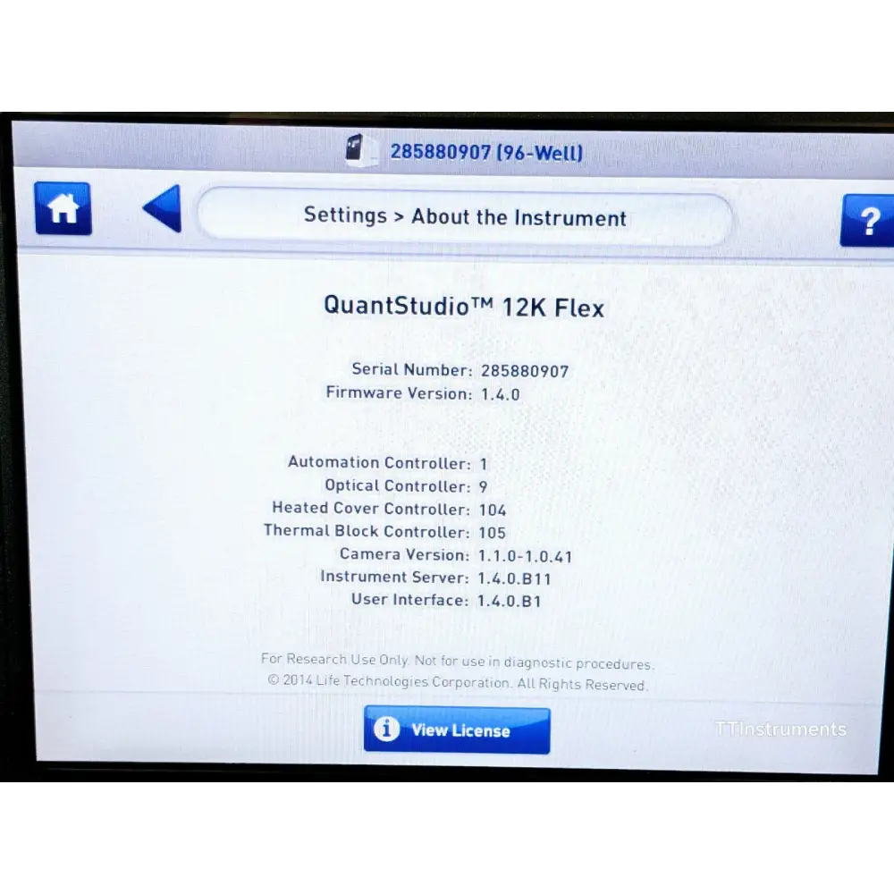 QuantStudio 12K Flex touchscreen showing firmware v1.4.0 S/N 285880907 96-Well configuration About the Instrument screen
