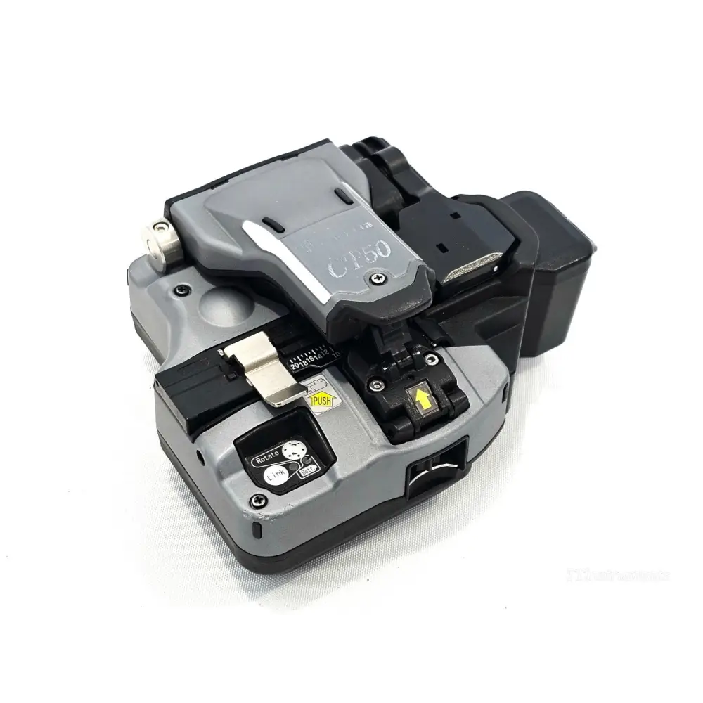 Fujikura FSM-22S complete kit including splicer, cleaver, AC adapter, work tray and hard carrying case