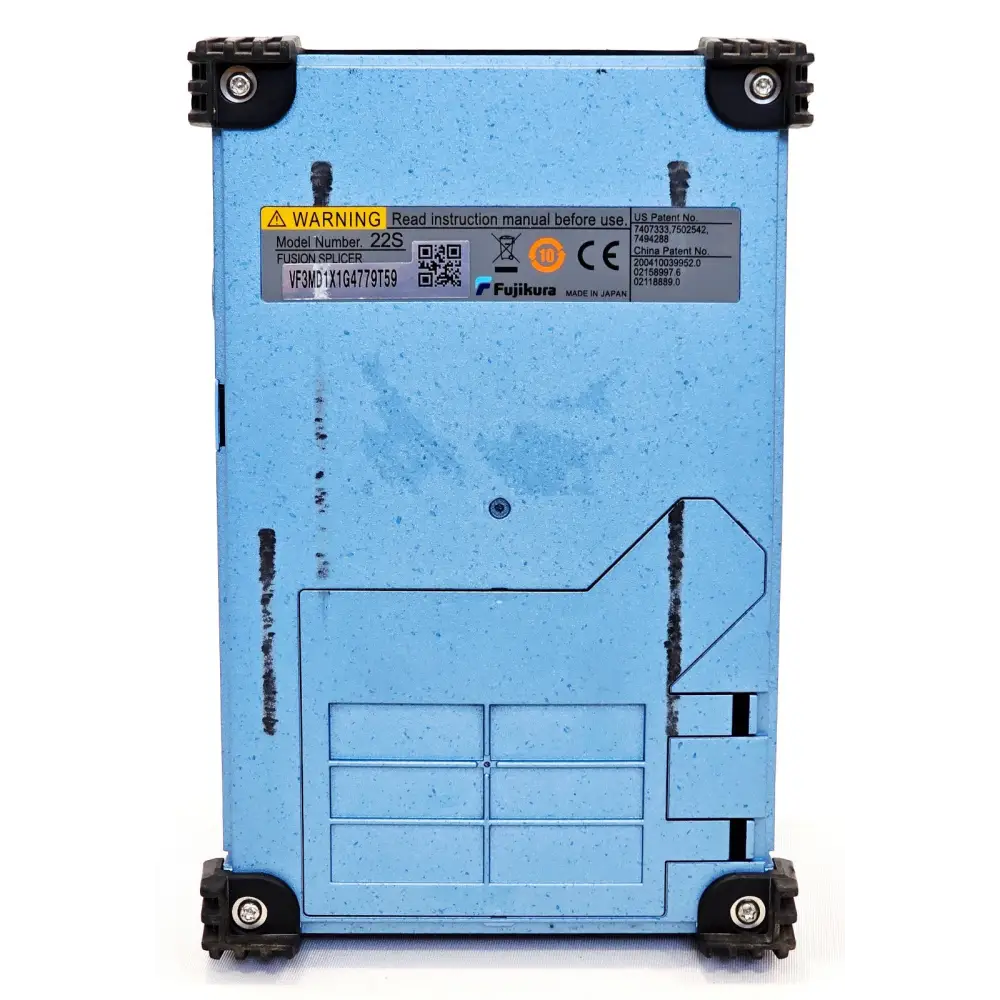 Fujikura FSM-22S splicer top-down view showing fibre clamps and wind protector