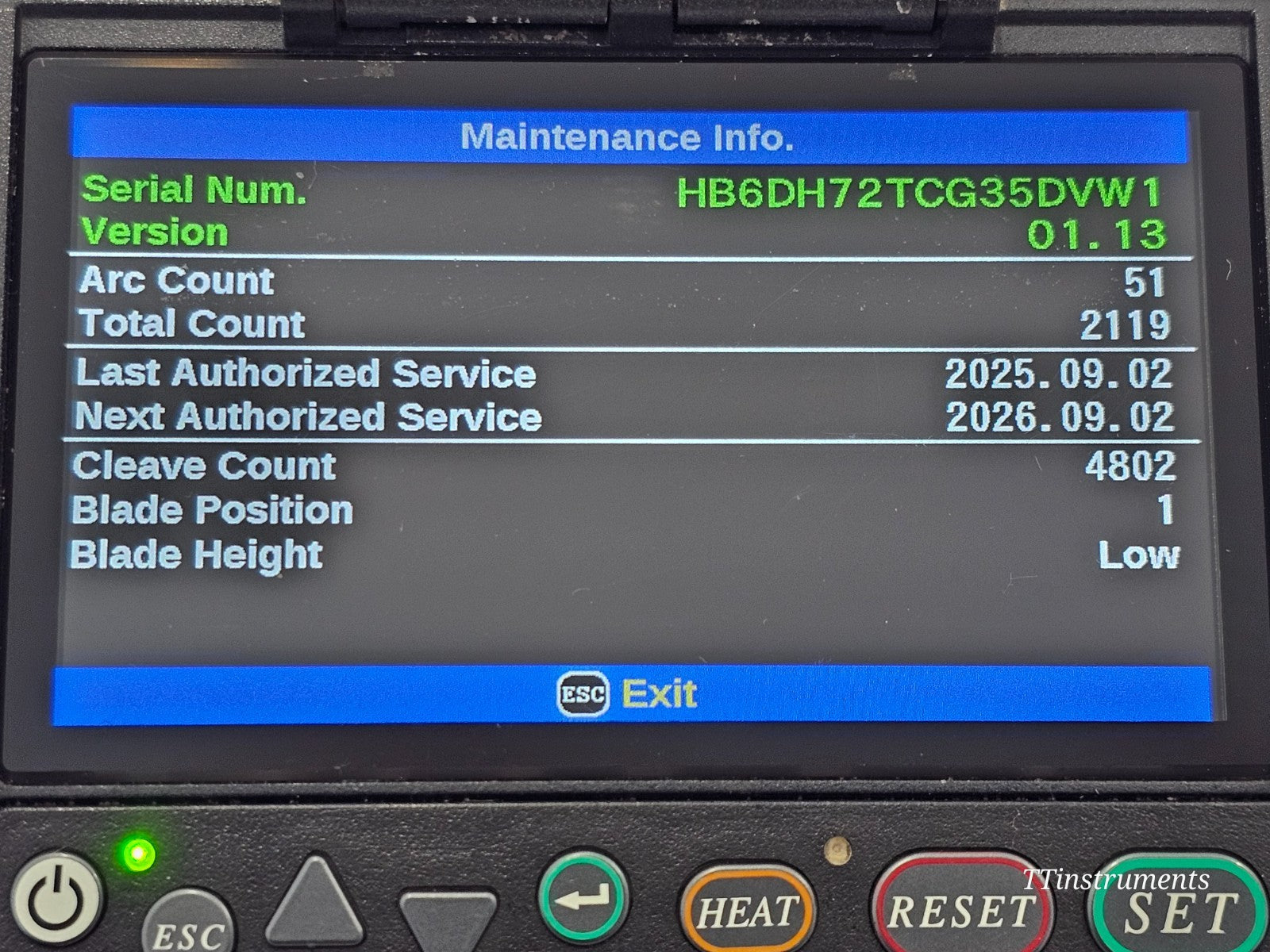 Fujikura FSM-22S splicer LCD display screen showing splice result readout