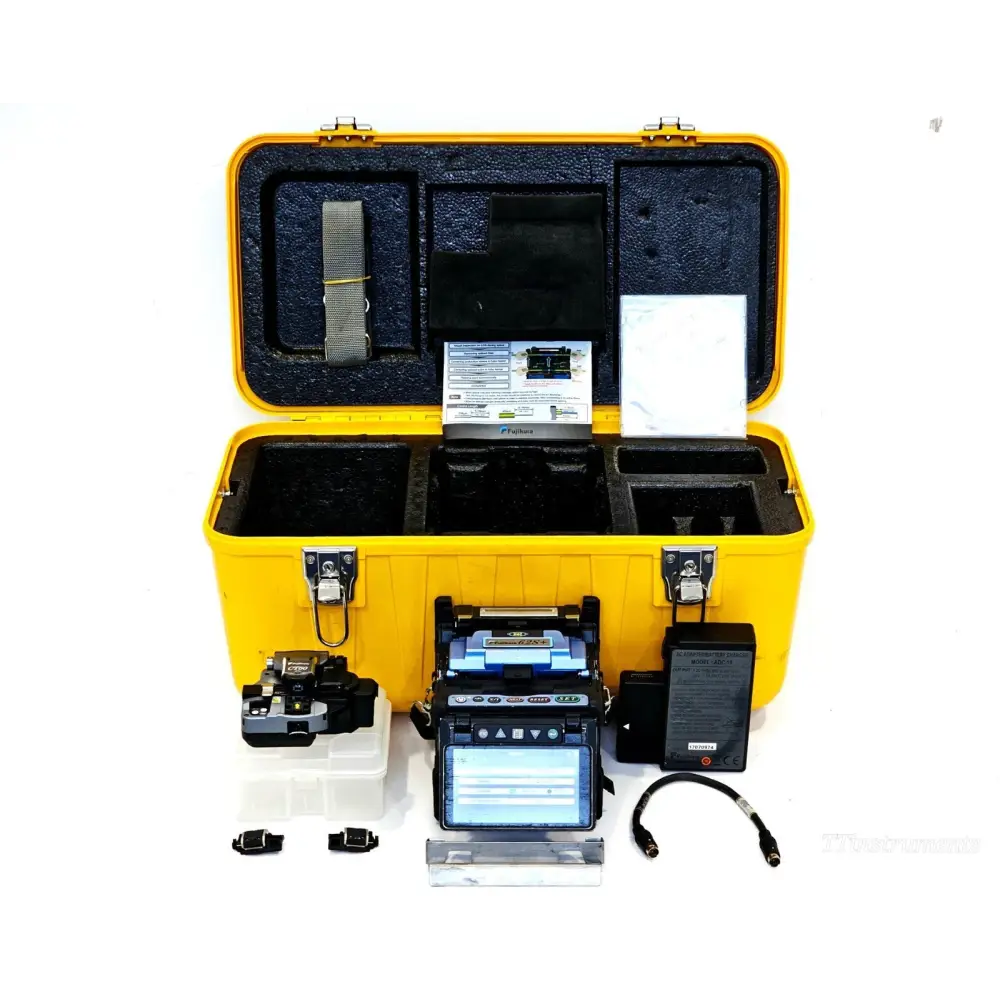 Fujikura FSM-62S+ fusion splicer kit in yellow hard case with CT50 cleaver, AC charger and accessories