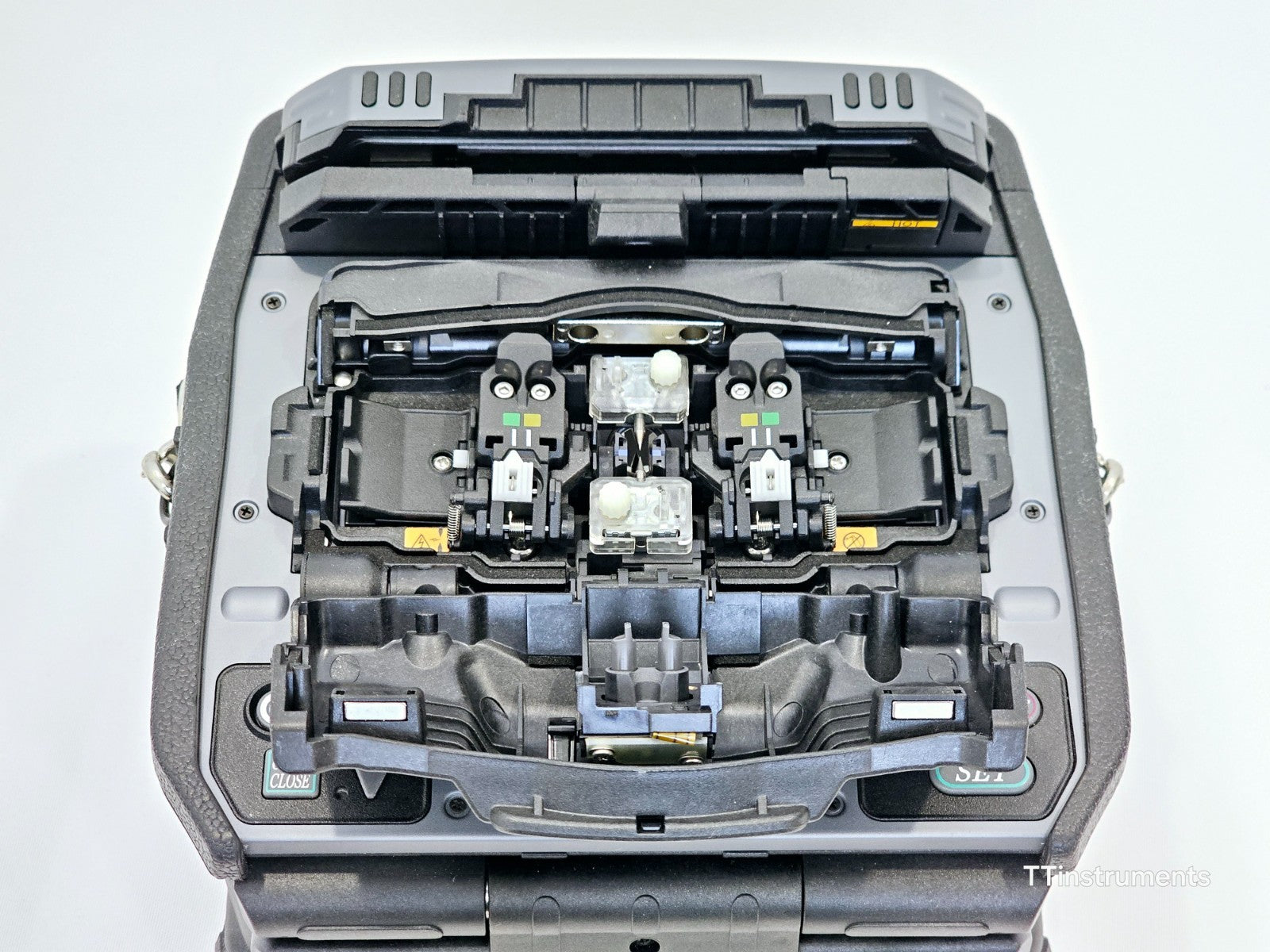 Fujikura 90S+ fusion splicer with CT-50 cleaver, battery pack, AC adapter and hard carry case