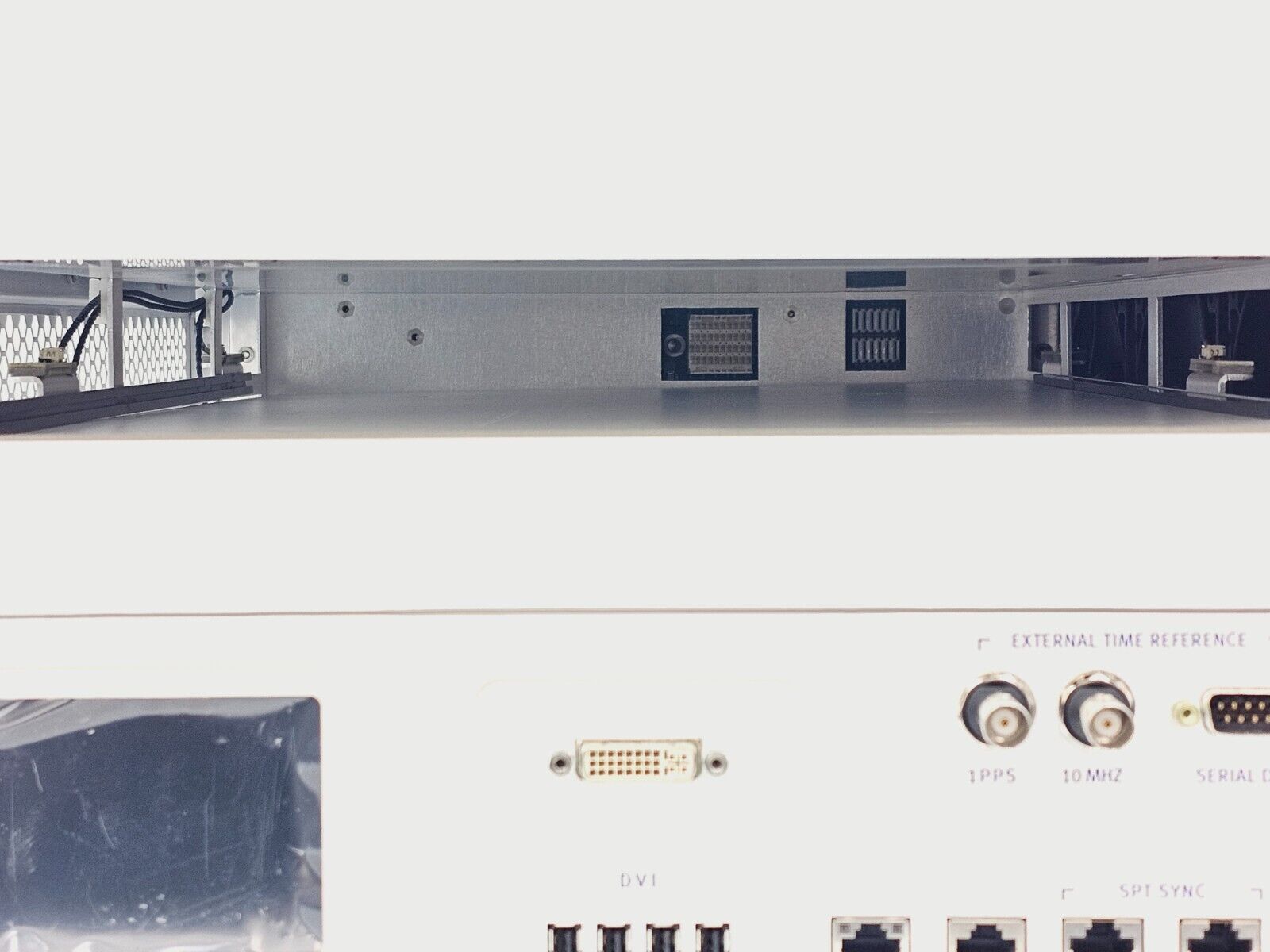 Spirent SPT-N4U-220 2-Slot Chassis Base Model + 10G Ethernet Module MX2-10G-S8