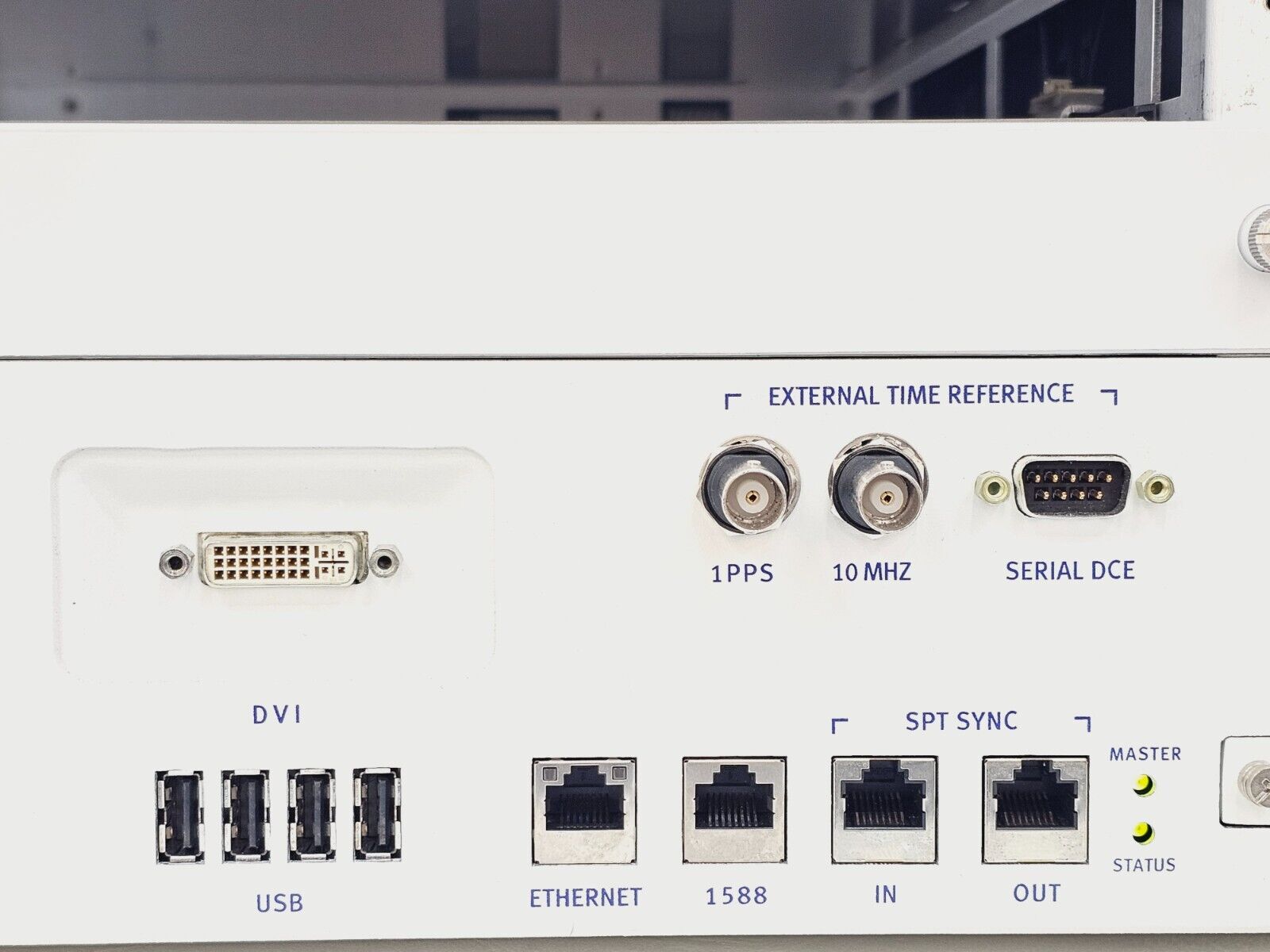 Spirent SPT-N4U-220 2-Slot Chassis Base Model