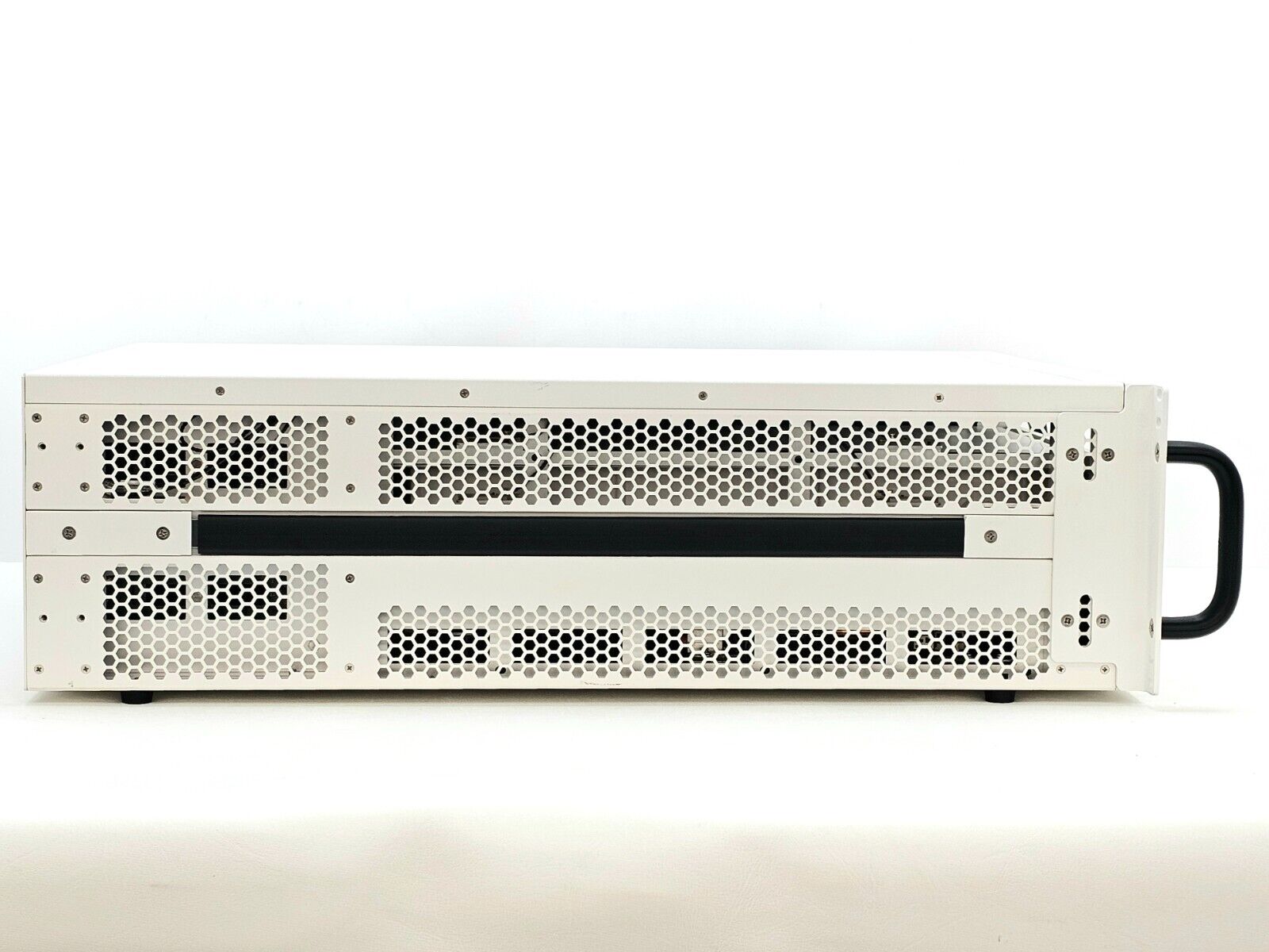 Spirent SPT-N4U-220 2-Slot Chassis Base Model