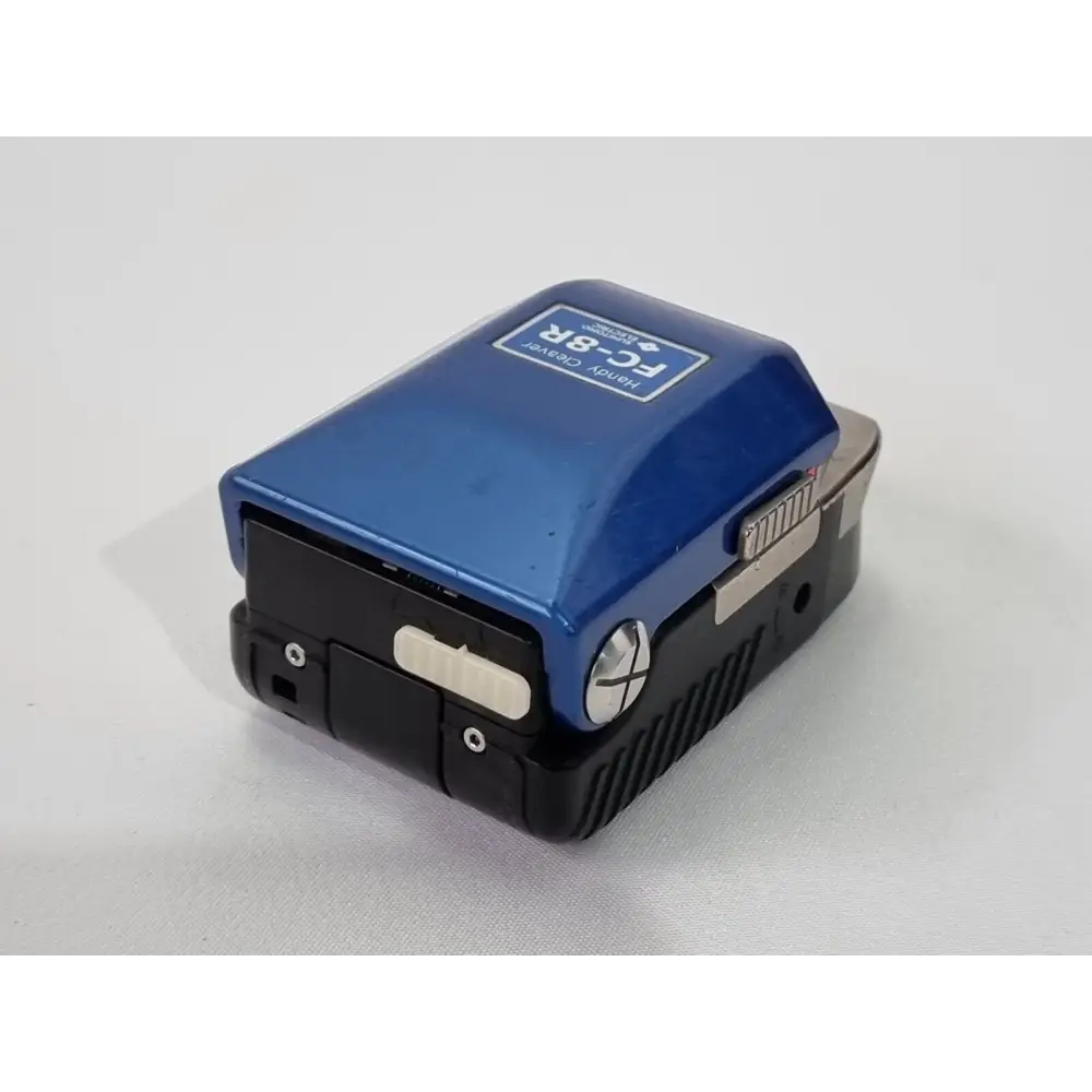 Sumitomo FC-8R cleaver side profile showing compact portable housing