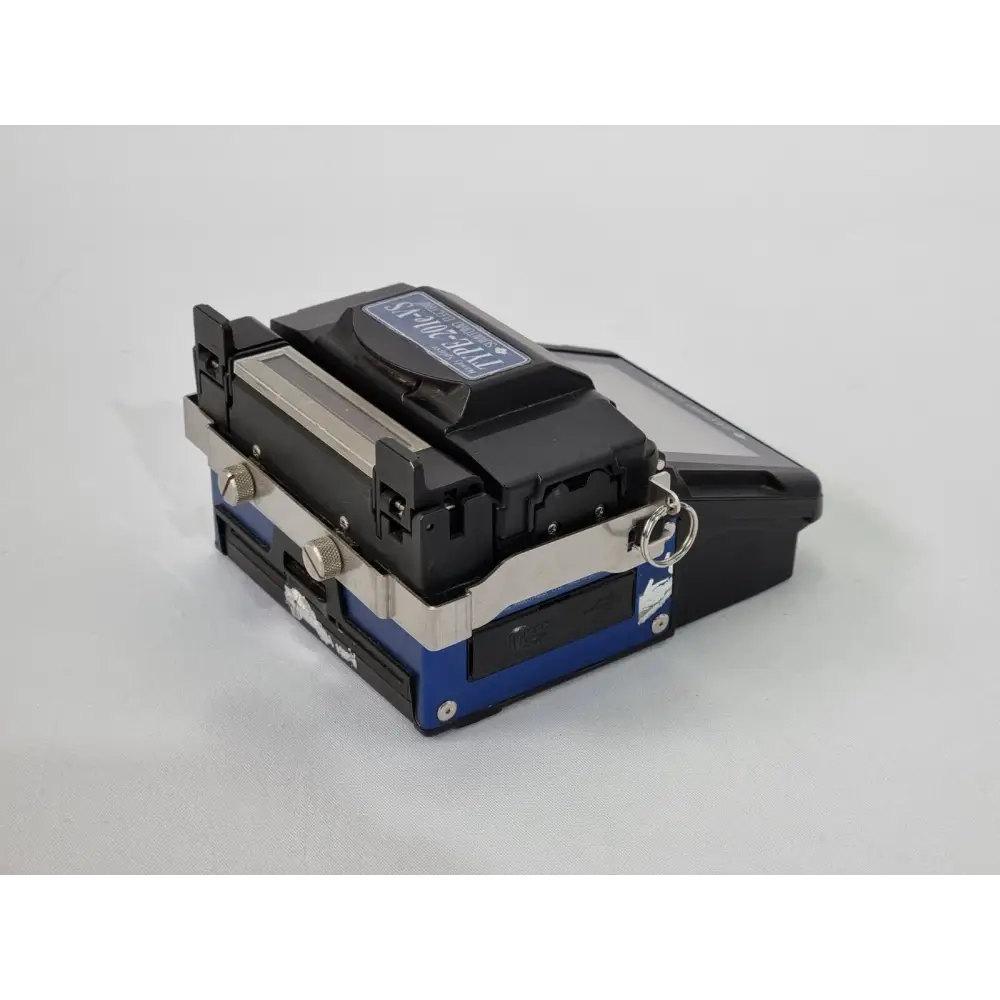 Sumitomo Type-201e-VS splicer with FHS-025 fibre holders and ADC-1340 AC adapter
