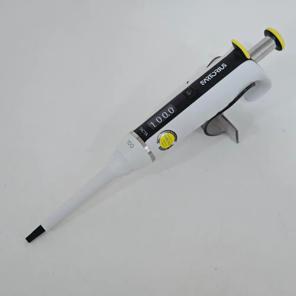 Sartorius Tacta 10-100 µl pipette Optiject tip ejector lever detail