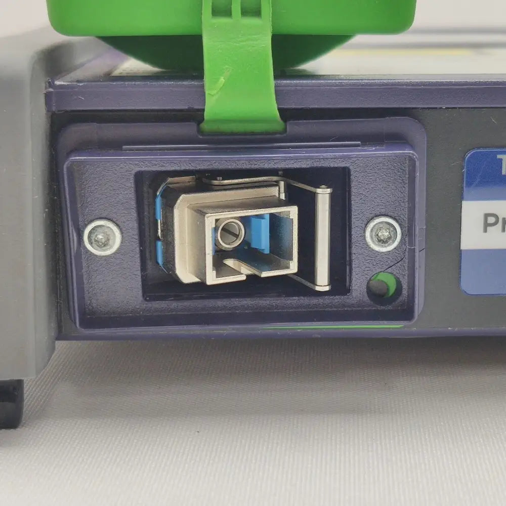 Close-up of Viavi 4126 MA OTDR APC-SC optical connector port