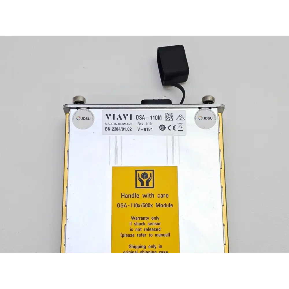 Viavi 6000A V2 mainframe serial number and product label detail