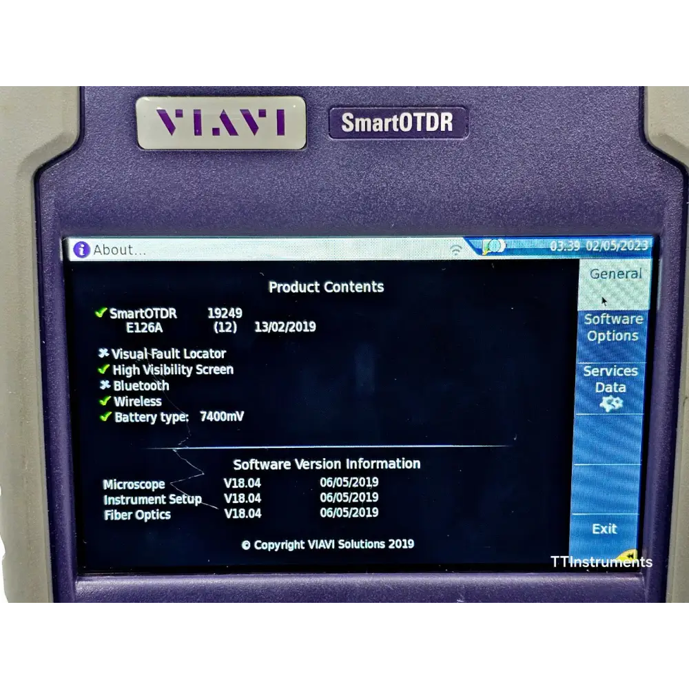 Viavi JDSU E126A SmartOTDR with SC/APC fibre connector attached to OTDR port