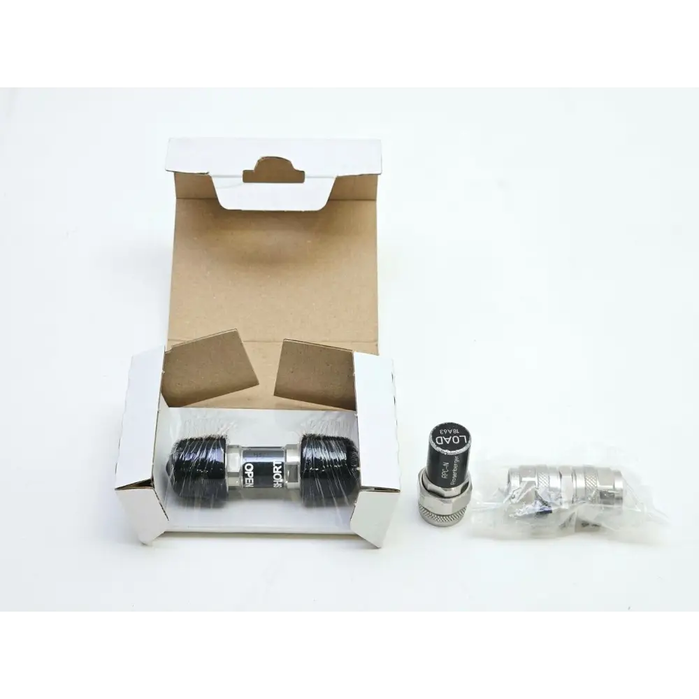 Power adapter and car charger accessories included with Viavi JD725C CellAdvisor