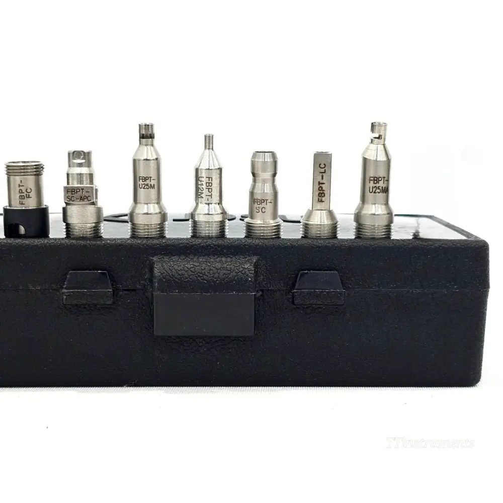 P5000i inspection probe tips including SC APC bulkhead and 2.5mm patchcord connectors laid out
