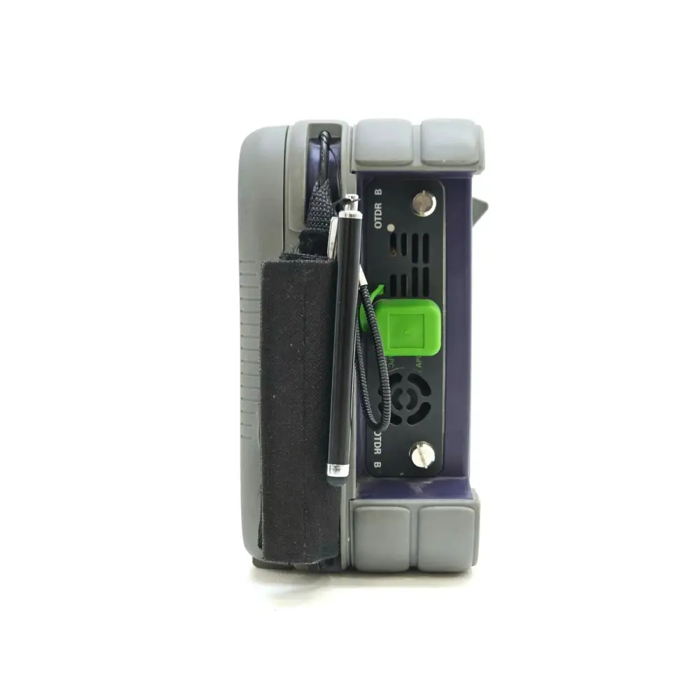 Viavi 8126B singlemode OTDR module installed in MTS 6000A V2 mainframe
