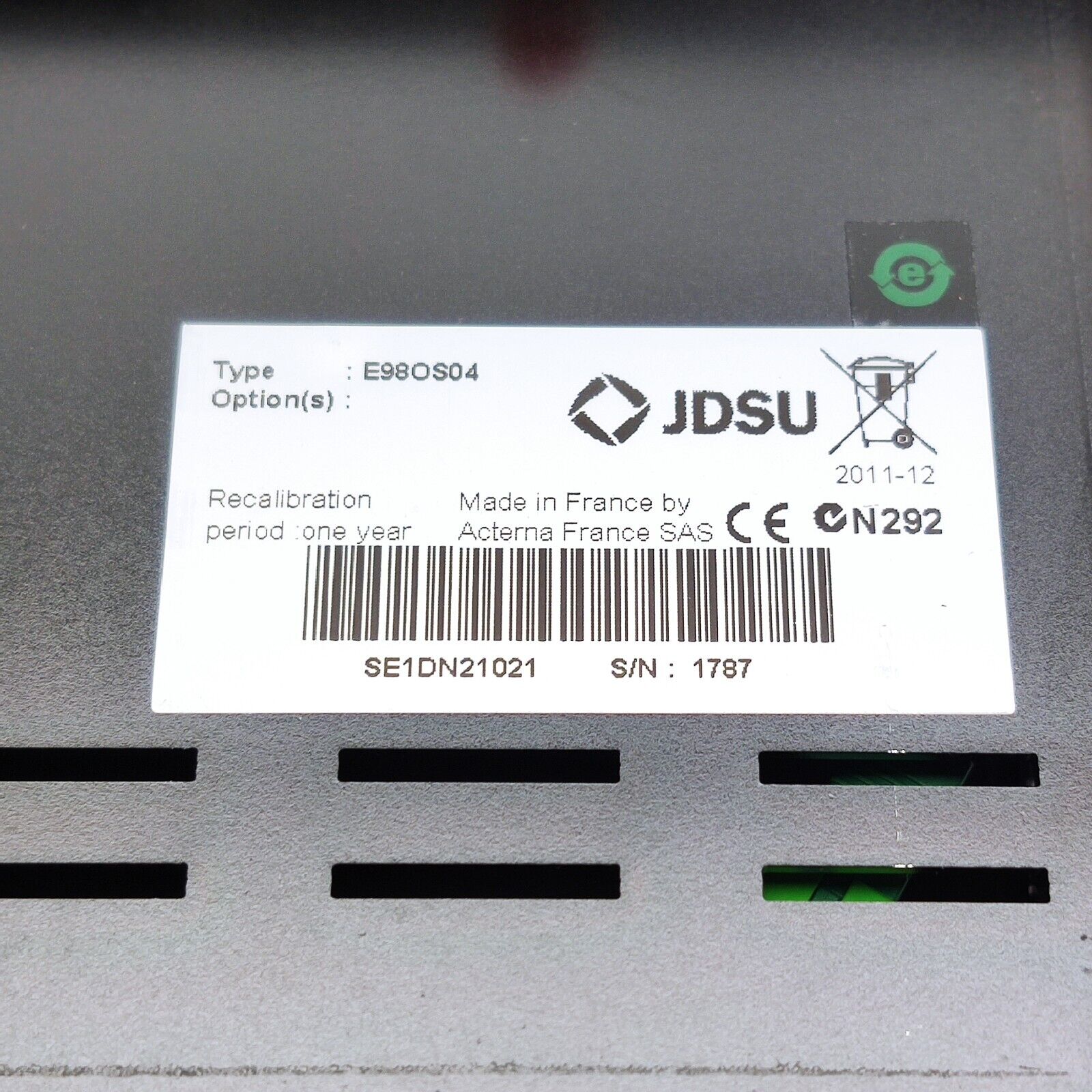 JDSU OTU 8000 w/ E98OS04 1x4 OS w/ E8118RLR65 1650 Filtered OTDR Module